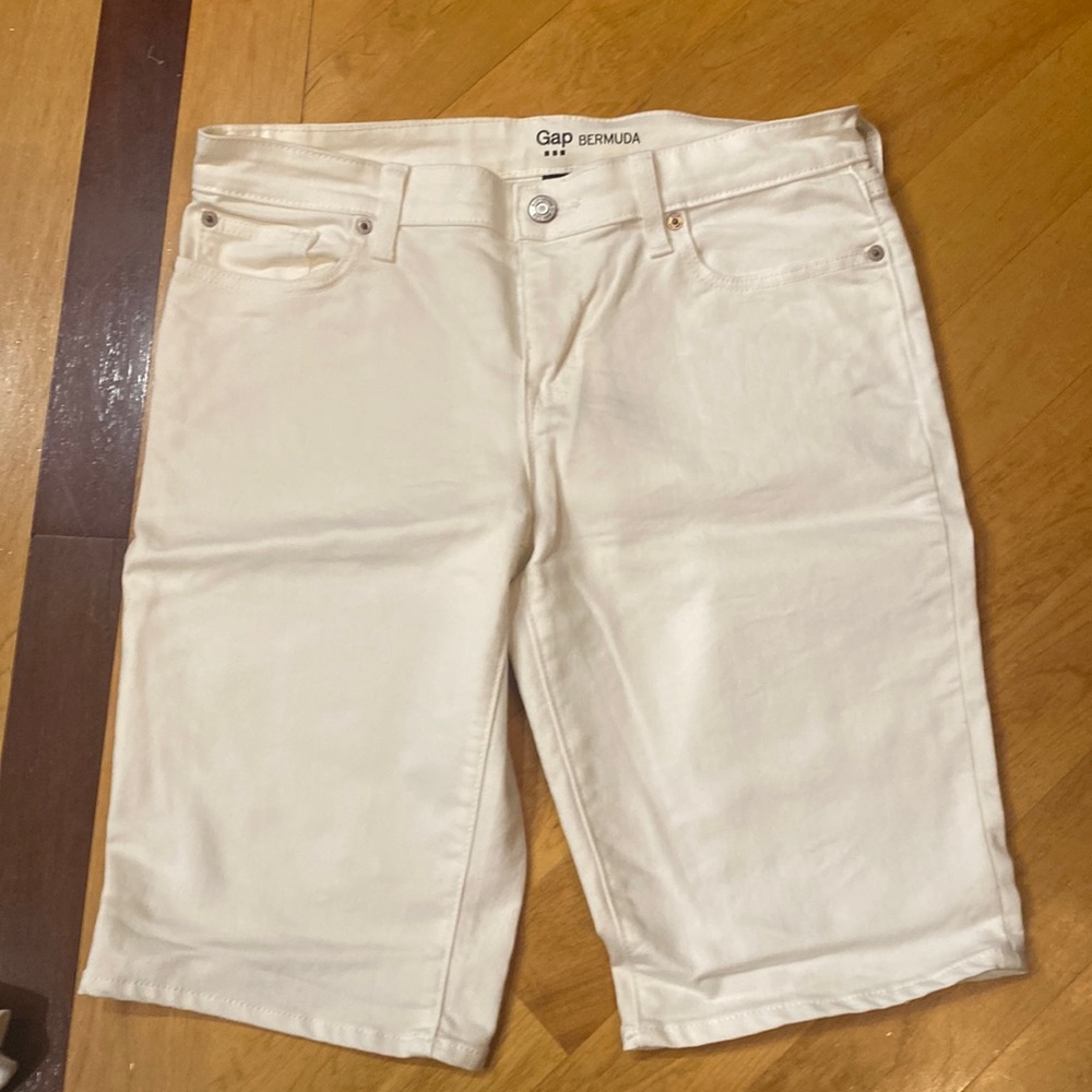 Gap white jean Bermuda shorts